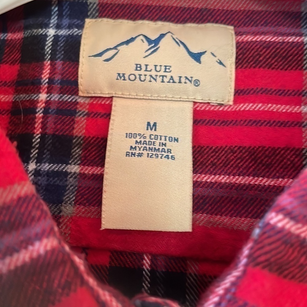 Women’s Blue Mountain red plaid grunge flannel shirt in Medium - Picture 2 of 4